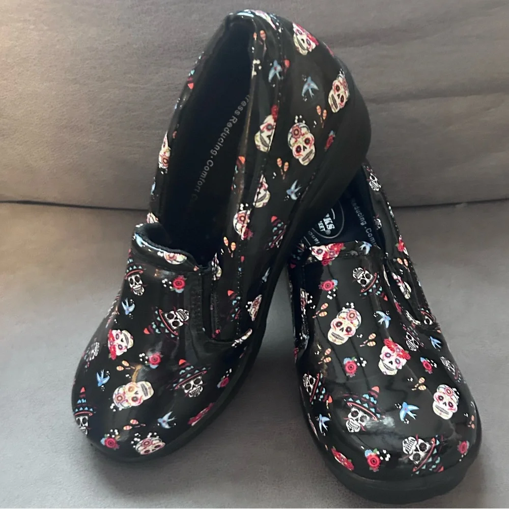 50%offw❤️Easy Street Womens Sugar Skull Clogs 9W Slip On Shoes S18